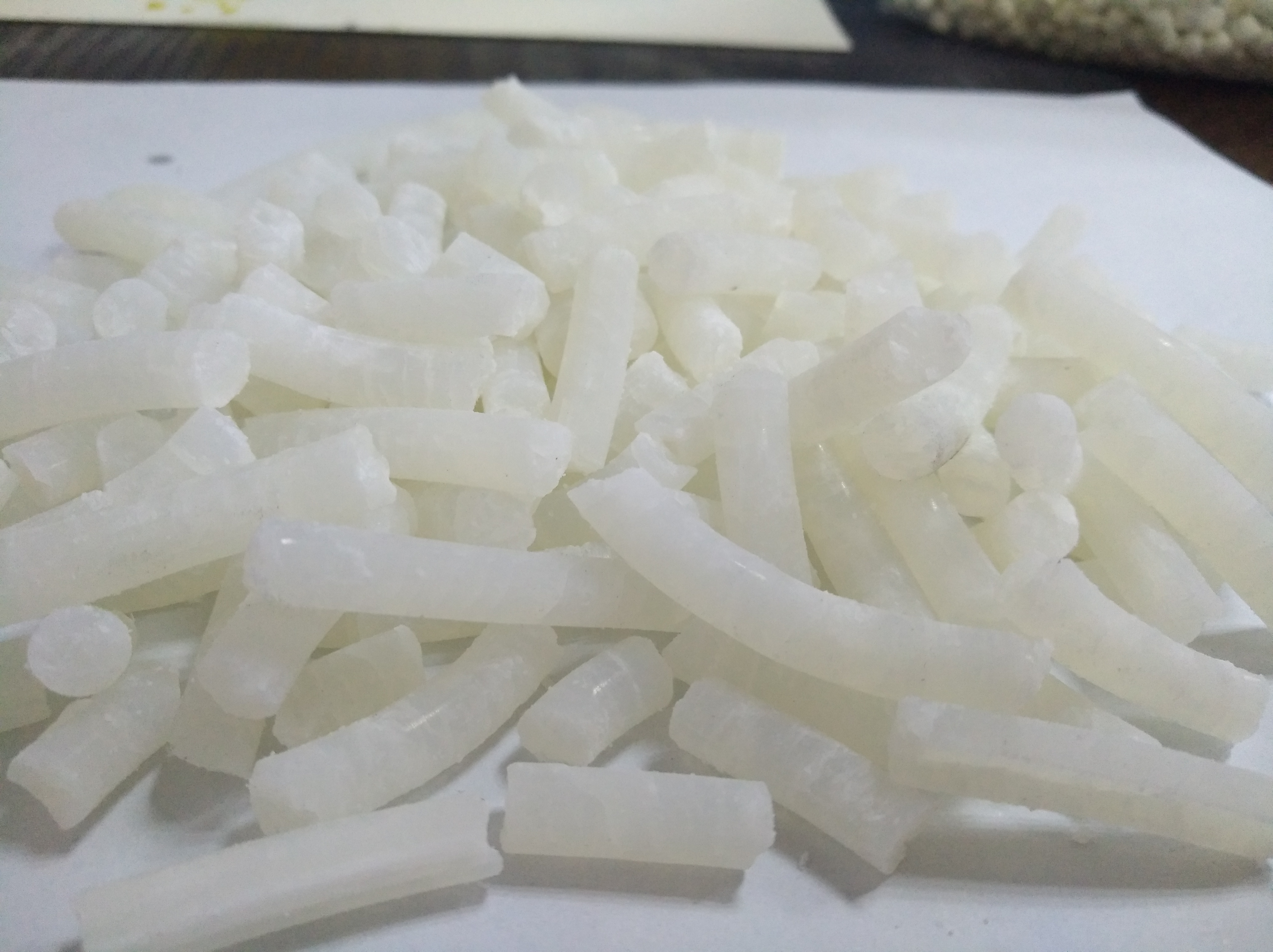 A-009浅色防吐霜剂